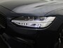 Volvo V90 T6 Plug-in hybrid AWD Ultra Dark | Automaat | Panoramadak | Navigatie | Apple Carplay / Android Auto | Harman Kardon | Stoelkoeling en Verwaming | Stuurverwarming | Leder | Heads-Up Display | Achterbank Verwarmd | Trekhaak | 360 Camera | Open Pore Ash | Lichtmetalen Velgen |