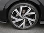 Volkswagen Golf 1.5 eTSI R-Line Business+ | Automaat | Panoramadak | Navigatie | Harman Kardon |  Apple Carplay / Android Auto | Digital Cockpit | Stoel- Stuurverwarming | Stuur verwarming