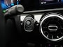 Mercedes-Benz A-klasse 250 e AMG Line | AMG-styling | Apple/Android Play | Camera | Adaptive Cruise | Keyless | LED | Navi | PDC V+A | Ambiente Verlichting | Virtual Cockpit | Rijsassistentiepakket Plus | 12 Maand BOVAG Garantie! |