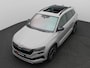 Skoda Karoq 1.5 TSI ACT Sportline Business 150PK Facelift, Pano-Schuifdak, Trekhaak, 18" LM Velgen, Adaptieve Cruise Control, Matrix LED-Verlichting, Achteruitrijcamera, Virtual Pedal, Voorruitverwarming, Keyless