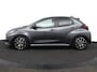Toyota Yaris 1.5 Hybrid Executive | Leder stof bekleding | Stoelverwarming | Parkeersensoren | Keyless |