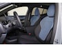 Volvo EX30 Cross Country Twin Motor Performance Ultra 69 kWh Adaptieve cruise control - Panoramadak - Elektrisch verstelbare stoelen - 360º Camera - Verwarmbare voorstoelen & stuuwiel - Harman Kardon Audio - Keyless - Elektrisch bedienbare achterklep - Getinte ramen