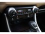 Toyota RAV4 2.5 Hybrid AWD Executive | Trekhaak | Leder | Stoelverwarming | JBL | Dodehoek detectie | Apple Carplay / Android Auto | Adaptive Cruise | Parkeersensoren voor/achter | Camera | Full LED | Keyless | 18 inch