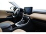 Toyota RAV4 2.5 Hybrid AWD Executive | Trekhaak | Leder | Stoelverwarming | JBL | Dodehoek detectie | Apple Carplay / Android Auto | Adaptive Cruise | Parkeersensoren voor/achter | Camera | Full LED | Keyless | 18 inch