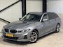 BMW 3-Serie Touring 320e Aut. | Nieuw model | shadow-line | sfeer | sportzetels | led | SOH 99% |