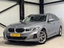 BMW 3-Serie Touring 320e Aut. | Nieuw model | shadow-line | sfeer | sportzetels | led | SOH 99% |