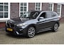 BMW X1 xDrive20i Centennial High Executive Wij zijn op afspraak geopend! Graag bellen voor uw komst.