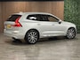 Volvo XC60 T5 AWD Inscription | Luchtvering | Trekhaak | All Season banden | Stoelventilatie | Schuifdak | Adaptieve Cruise Control | Standkachel met Volvo On Call App | Stoelverwarming voor+achter | Stuurwielverwarming | Full LED Meesturende koplampen | Pilot Assisst | BLIS Dode Hoek Detectie | Parkeercamera | Elektrische voorstoelen geheugen | Nappa Lederen bekleding | Zitting verlenging voorstoelen | 19 Inch | Keyless Drive | Parkeersensoren voor+achter | Privacy Glass | Elektrisch bedienbare achterklep | 4-Zone climate Control | Automatisch dimmende binnen en buitenspiegels | Breedstralers in voorbumper | DAB Radio | Apple Carplay/Android Auto | Bright Silver Metallic |
