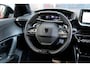 Peugeot 2008 1.2 PureTech 130 GT *7.323km* PANORAMADAK/Elekt. Stoel/Navi/Camera VOL OPTIES & ALS NIEUW