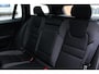 Volvo V60 2.0 B3 R-Design | Panoramadak | Semi elek. trekhaak | Dealer-onderhouden | Premium audio by Harman Kardon | Elek. bed. voorstoelen met geheugen | Verwarmbare voorstoelen | Verwarmbaar stuurwiel | Blind spot | Keyless entry | DAB | Apple carplay | Elektrische achterklep | Achterbank verwarmbaar |