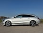 Mercedes-Benz CLA Shooting Brake 180 Business Sol Plus Upgrade Edit / Automaat / Navi / 90kW/122pk / CC / Leder-Stof /