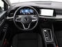 Volkswagen Golf 1.0 eTSI Life Business | Stoelverwarming | Trekhaak | Camera | Adaptive cruise | Carplay | Sfeerverlichting | Memory | Side Assist | Climate control | Full LED
