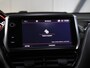 Peugeot 2008 1.2 GT-Line 110PK AUTOMAAT | Achteruitrijcamera | Armsteun | Bluetooth | Navigatie | Climate Control | Cruise Control | LED | 17" Lichtmetalen Velgen | Isofix | Privacy Glass |