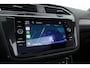 Volkswagen Tiguan 2.0 TSI 4Motion R-Line DSG 220pk! | Pano | 360cam | Elek. Trekhaak | Adapt. Cruise | Stoelverw. | 20'' | Digi. Dashboard