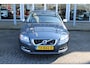 Volvo V70 2.5T Momentum | Verw. Voorstoelen | Verw. Achterbank | Trekhaak | Cruise control | Extra getint glas |