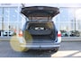 Volvo V70 2.5T Momentum | Verw. Voorstoelen | Verw. Achterbank | Trekhaak | Cruise control | Extra getint glas |