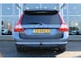 Volvo V70 2.5T Momentum | Verw. Voorstoelen | Verw. Achterbank | Trekhaak | Cruise control | Extra getint glas |