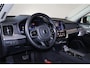 Volvo XC90 T8 Recharge AWD Ultra Dark - Luchtvering - Panorama/schuifdak - IntelliSafe Assist & Surround - 360º Camera - Bowers & Wilkins audio - Adaptieve LED koplampen - Verwarmde voorstoelen, stuur & achterbank - Parkeersensoren voor & achter - Elektr. bedienb. voorstoelen met geheugen - Geventileerde voorstoelen - Head up display - Draadloze tel. lader - Elektr. inklapbare trekhaak - 21' LMV