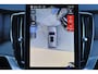 Volvo XC90 T8 Recharge AWD Ultra Dark - Luchtvering - Panorama/schuifdak - IntelliSafe Assist & Surround - 360º Camera - Bowers & Wilkins audio - Adaptieve LED koplampen - Verwarmde voorstoelen, stuur & achterbank - Parkeersensoren voor & achter - Elektr. bedienb. voorstoelen met geheugen - Geventileerde voorstoelen - Head up display - Draadloze tel. lader - Elektr. inklapbare trekhaak - 21' LMV