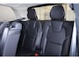 Volvo XC90 T8 Recharge AWD Ultra Dark - Panorama/schuifdak - IntelliSafe Assist & Surround - 360º Camera - Bowers & Wilkins audio - Adaptieve LED koplampen - Verwarmde voorstoelen, stuur & achterbank - Parkeersensoren voor & achter - Elektr. bedienb. voorstoelen met geheugen - Geventileerde voorstoelen - Head up display - Draadloze tel. lader - Extra getint glas - Elektr. inklapbare trekhaak - 22' LMV
