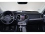 Volvo XC90 T8 Recharge AWD Ultra Dark - Panorama/schuifdak - IntelliSafe Assist & Surround - 360º Camera - Bowers & Wilkins audio - Adaptieve LED koplampen - Verwarmde voorstoelen, stuur & achterbank - Parkeersensoren voor & achter - Elektr. bedienb. voorstoelen met geheugen - Geventileerde voorstoelen - Head up display - Draadloze tel. lader - Extra getint glas - Elektr. inklapbare trekhaak - 22' LMV