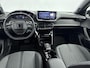 Peugeot 2008 1.2 Hybrid 136 Allure | Stoelverwarming | Adaptieve cruise. | LED koplampen | Camera |