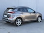 Hyundai Kona Electric EV Fashion 64 kWh / Dealer Onderhouden / Fabrieksgarantie tot 12-2027 / 8 Jaar Batterij Garantie / Navigatie / Camera / Stoel Verwarming / Stuurwiel Verwarming / CCS Snelladen / Adaptieve Cruise / Apple Carplay/& Android Auto /