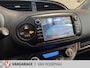 Toyota Yaris 1.0 VVT-i Design Red