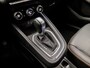 Renault Clio 1.6 E-Tech Hybrid 140 Initiale Paris 140Pk Automaat (APPLE CARPLAY, GROOT NAVI, CAMERA, LEDER, BOSE AUDIO, GETINT GLAS, STOELVERWARMING, ZWART HEMEL, KEYLESS, NIEUWSTAAT)