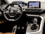 Peugeot 5008 1.2 PureTech GT-Line Deluxe (PANORAMADAK, APPLE CARPLAY, GROOT NAVI, 360 CAMERA, FOCAL AUDIO, BRUIN LEDER, KEYLESS, ELEK ACHTERKLEP, NIEUWSTAAT)