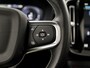 Volvo XC40 1.5 T4 Recharge R-Design 211Pk Automaat (PANORAMADAK, BLACKPACK, APPLE CARPLAY, 360 CAMERA, TREKHAAK, LEDER/ALCANTARA, HARMAN/KARDON, GETINT GLAS, ZWART HEMEL, NIEUWSTAAT)