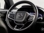 Volvo XC40 1.5 T4 Recharge R-Design 211Pk Automaat (PANORAMADAK, BLACKPACK, APPLE CARPLAY, 360 CAMERA, TREKHAAK, LEDER/ALCANTARA, HARMAN/KARDON, GETINT GLAS, ZWART HEMEL, NIEUWSTAAT)