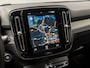 Volvo XC40 1.5 T4 Recharge R-Design 211Pk Automaat (PANORAMADAK, BLACKPACK, APPLE CARPLAY, 360 CAMERA, TREKHAAK, LEDER/ALCANTARA, HARMAN/KARDON, GETINT GLAS, ZWART HEMEL, NIEUWSTAAT)