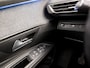 Peugeot 5008 1.2 PureTech Premium Sport 7 Persoons (APPLE CARPLAY, GROOT NAVI, MEMORY SEATS, STOELVERWARMING, LEDER, SPORTSTOELEN, GETINT GLAS, 360 CAMERA, ELEK ACHTERKLEP, NIEUWSTAAT)