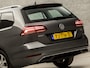 Volkswagen Golf Variant 1.0 TSI Sportline Automaat (APPLE CARPLAY, GROOT NAVI, CLIMATE, STOELVERWARMING, SPORTSTOELEN, PARKEERSENSOREN, ADAPTIVE CRUISE, LM VELGEN, NIEUWSTAAT)