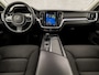Volvo V60 2.0 B3 Sport 177Pk Automaat (APPLE CARPLAY, GROOT NAVI, STUUR/STOELVERWARMING, CAMERA, SPORTSTOELEN, TREKHAAK, LANE ASSIST, NIEUWSTAAT)