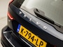 Volvo V60 2.0 B3 Sport 177Pk Automaat (APPLE CARPLAY, GROOT NAVI, STUUR/STOELVERWARMING, CAMERA, SPORTSTOELEN, TREKHAAK, LANE ASSIST, NIEUWSTAAT)