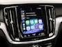 Volvo V60 2.0 B3 Sport 177Pk Automaat (APPLE CARPLAY, GROOT NAVI, STUUR/STOELVERWARMING, CAMERA, SPORTSTOELEN, TREKHAAK, LANE ASSIST, NIEUWSTAAT)