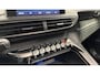 Peugeot 5008 1.2 PureTech Blue Lease Premium Avantage PANO CAMERA TREKHAAK CARPLAY NAVI LM.