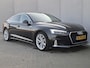 Audi A5 Sportback 40 TFSI Launch edition Sport Automaat / Facelift / Assitentie pakket Rijden / Assistentie pakket Parking / Trekgewicht 1500 kg / Elektrische achterklep / Stoelen met massage functie / Stoelverwarming / Adaptief cruise control / Achteruitrijcamera / Keyless Entry/Start /
