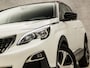 Peugeot 3008 1.2 PureTech Allure Sport Automaat 131Pk (APPLE CARPLAY, PARELMOER, GROOT NAVI, LEDER, GETINT GLAS, PARKEERSENSOREN, SPORTSTOELEN, CRUISE, LANE ASSIST, NIEUWSTAAT)
