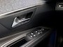 Peugeot 3008 1.2 PureTech Allure Sport Automaat 131Pk (APPLE CARPLAY, PARELMOER, GROOT NAVI, LEDER, GETINT GLAS, PARKEERSENSOREN, SPORTSTOELEN, CRUISE, LANE ASSIST, NIEUWSTAAT)