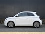 Fiat 500 Icon 42 kWh | Stoelverwarming | Achteruitrijcamera | AppleCarPlay/Android | 16'' LM velgen | Parkeersensoren v+a