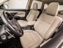 Mitsubishi Outlander 2.0 PHEV Deluxe 203Pk Automaat (SCHUIFDAK, NAVIGATIE, LEDER, STOELVERWARMING, SPORTSTOELEN, CAMERA, TREKHAAK, GETINT GLAS, XENON, NIEUWE APK, NIEUWSTAAT)