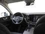 Volvo XC60 T6 AWD Core Bright | Trekhaak | Panoramadak | Dodehoekdetectie |