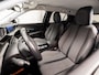 Peugeot 2008 1.2 PureTech Allure Sport (VIRTUAL COCKPIT, APPLE CARPLAY, GROOT NAVI, 360 CAMERA, LEDER, SPORTSTOELEN, GETINT GLAS, KEYLESS, NIEUWE APK, NIEUWSTAAT)