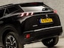 Peugeot 2008 1.2 PureTech Allure Sport (VIRTUAL COCKPIT, APPLE CARPLAY, GROOT NAVI, 360 CAMERA, LEDER, SPORTSTOELEN, GETINT GLAS, KEYLESS, NIEUWE APK, NIEUWSTAAT)