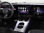 Mercedes-Benz CLA 200 Business Solution AMG 58 kWh | Panoramadak | Premium Pakket | Superscreen | Trekhaak | Head-Up | Burmester |