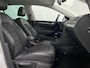 Volkswagen Golf 1.4 TSI ACT Business Edition Camera App-connect Navigatie Trekhaak 18inch velgen Sportstoel met massage Keyless entry