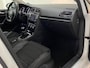 Volkswagen Golf 1.4 TSI ACT Business Edition Camera App-connect Navigatie Trekhaak 18inch velgen Sportstoel met massage Keyless entry